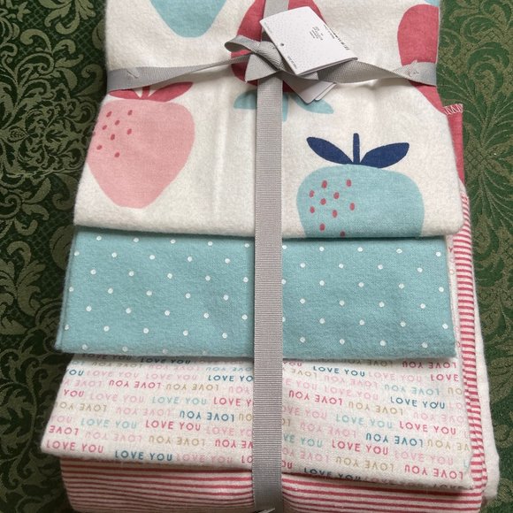 NWt strawberry love polka dots theme carters 4pc girls 0 3 6 9 12 P nb receiving - Picture 2 of 6